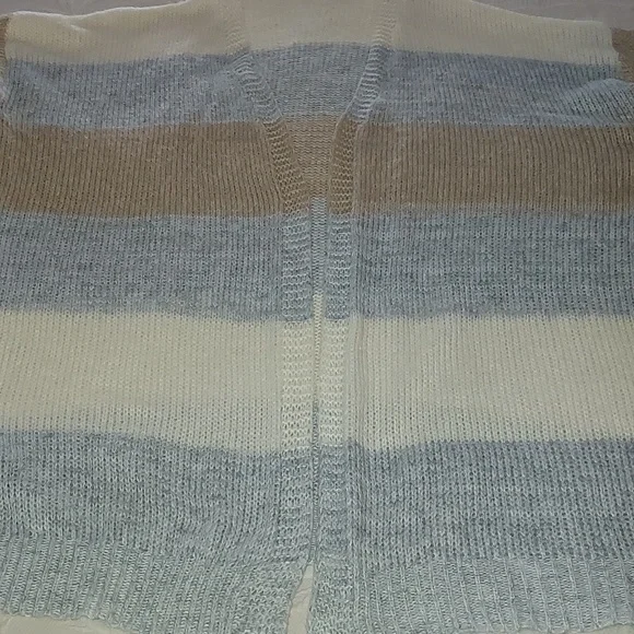 Cardigan - Picture 6 of 8
